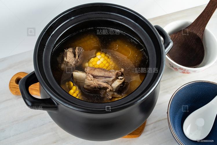 中国菜广东老火靓汤玉米猪骨汤